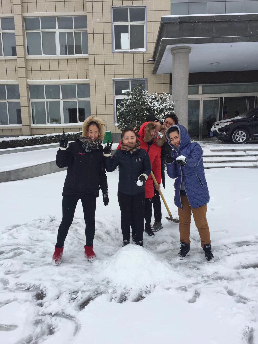 Play In The Snow
